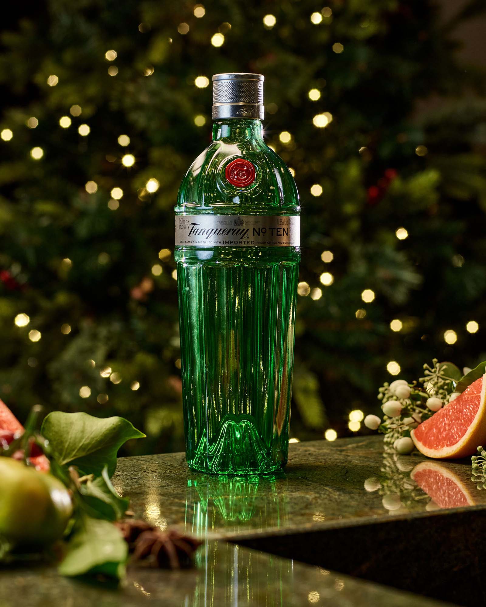 Tanqueray no 10 Cocktails with Stanley Tucci 1065_V1